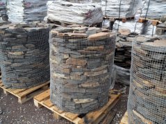 A52 Andezit murovací kameň hr. 3-6cm pr.10-30cm