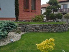 A88 Andezit murovací kameň hr.6-10cm,pr.10-30cm