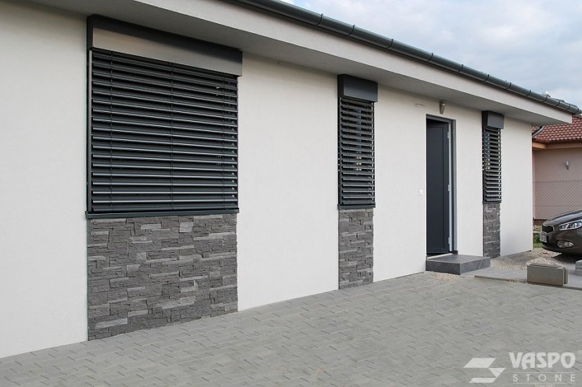 Lámaný kameň tmavošedý